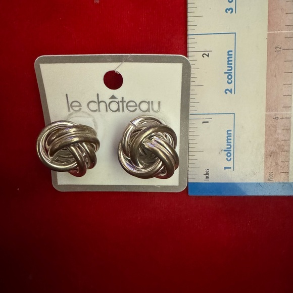 Brand new with tags ale Chateau earrings - Picture 6 of 6